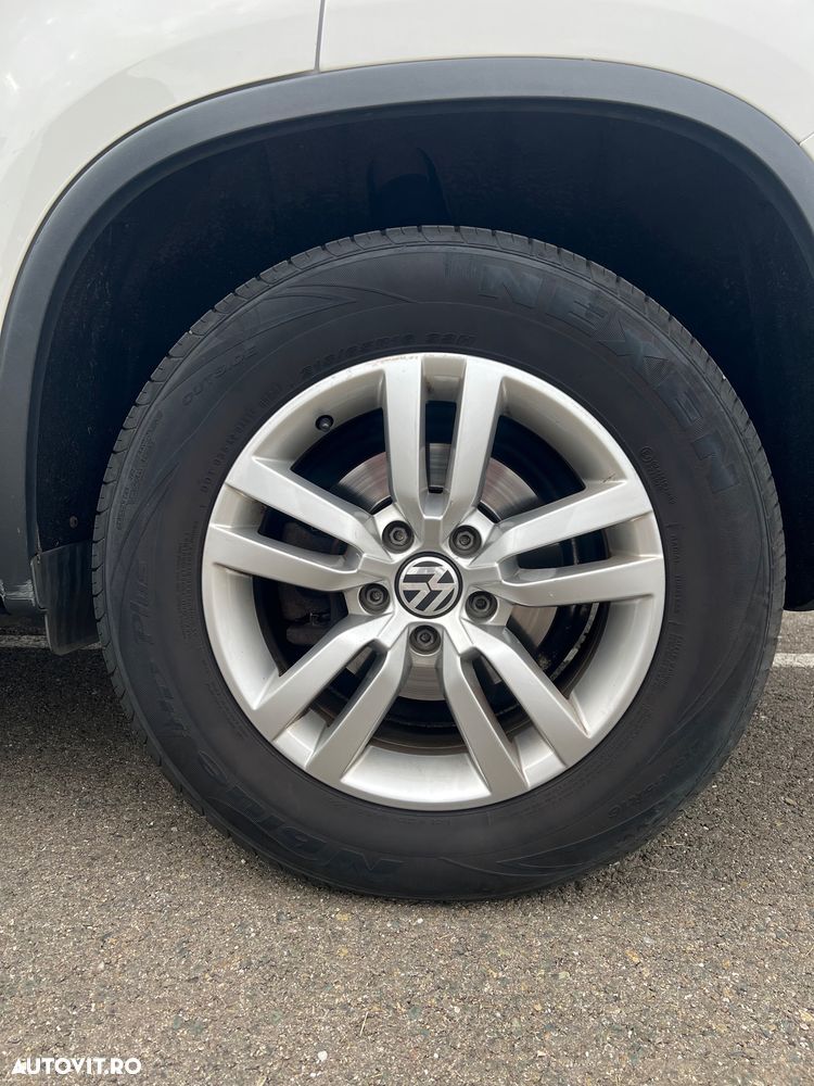 Volkswagen Tiguan - 8