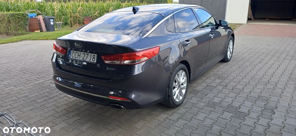 Kia Optima - 8