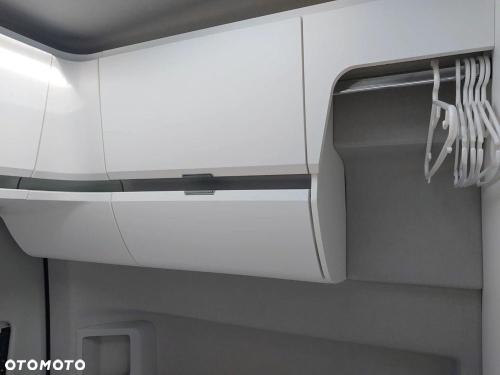 Volkswagen Grand California - 26