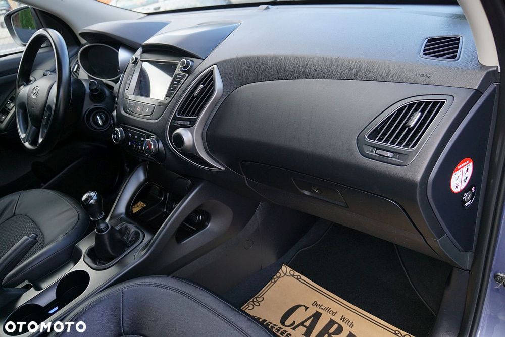 Hyundai ix35 1.6 2WD Fifa World Cup Edition - 11