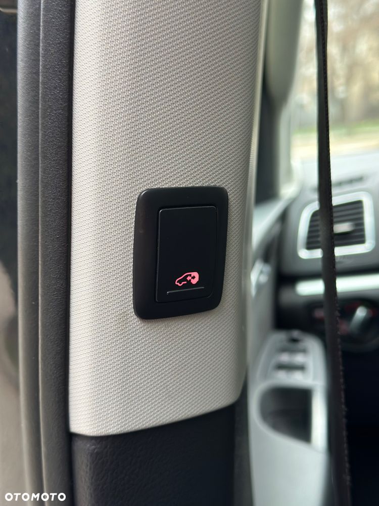 Volkswagen Sharan 2.0 TDI DSG BlueMotion Technology Cup - 25