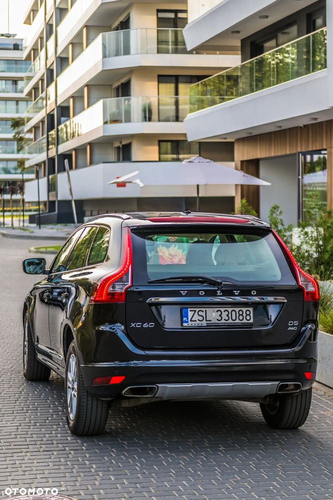 Volvo XC 60 D5 AWD Summum - 11