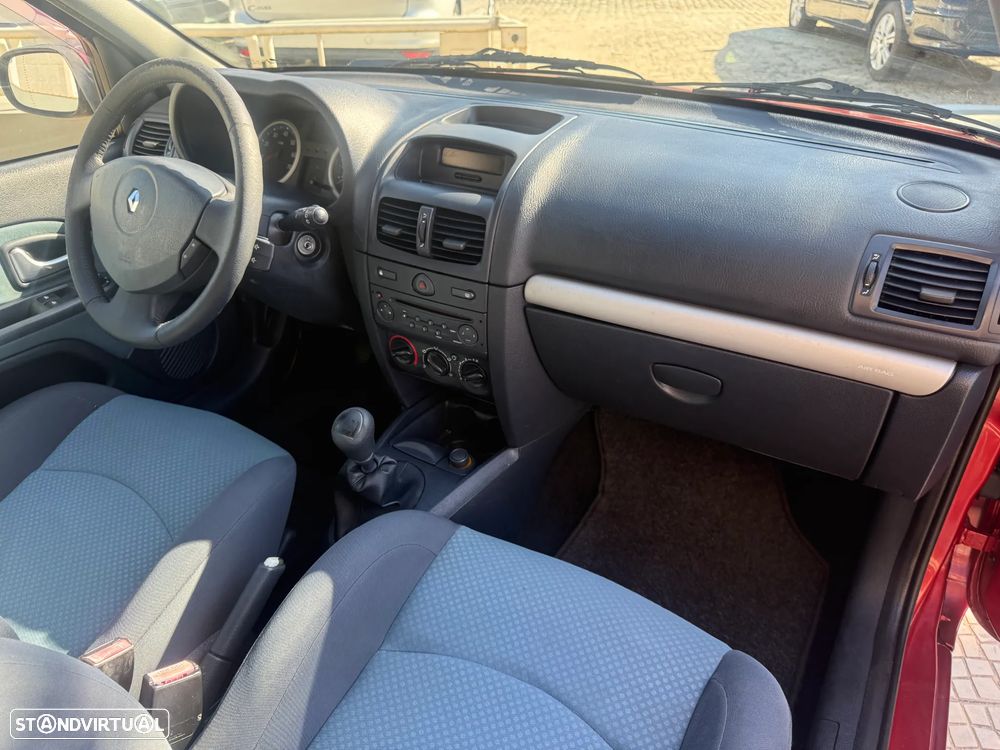 Renault Clio 1.2 16V Billabong - 16