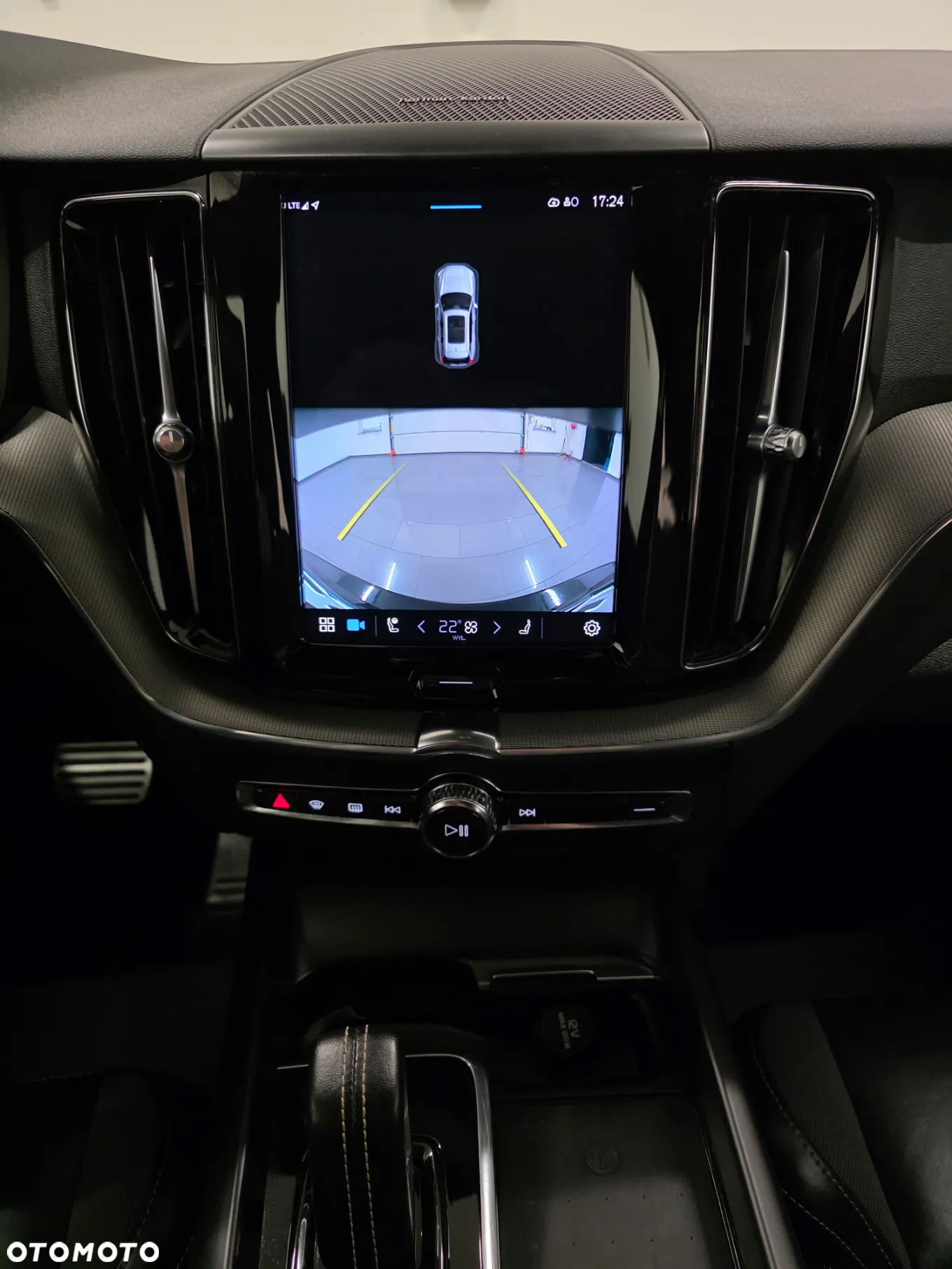 Volvo XC 60 B4 D AWD Plus Dark - 10