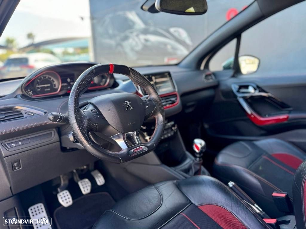 Peugeot 208 1.6 THP GTi - 10