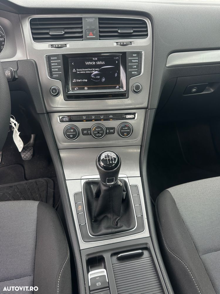 Volkswagen Golf 1.6 TDI DPF Trendline - 10