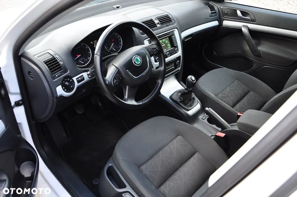 Skoda Octavia 1.4 TSI FAMILY - 29