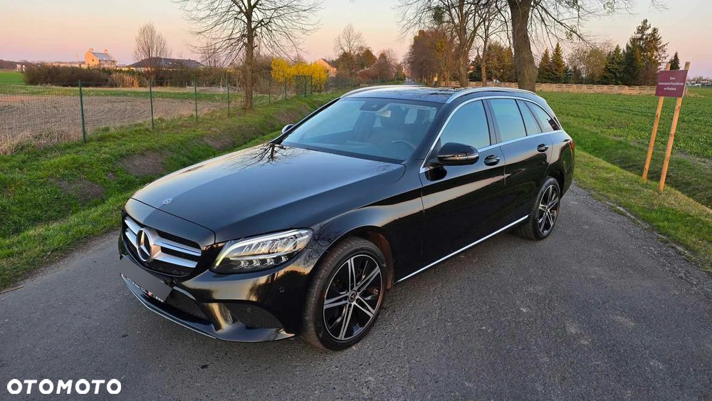 Mercedes-Benz Klasa C 220 d 4Matic T 9G-TRONIC Avantgarde - 7