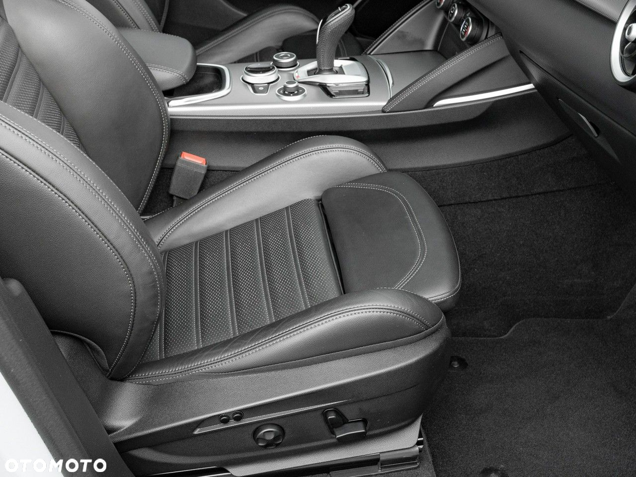 Alfa Romeo Stelvio 2.0 Turbo Sprint Q4 - 33