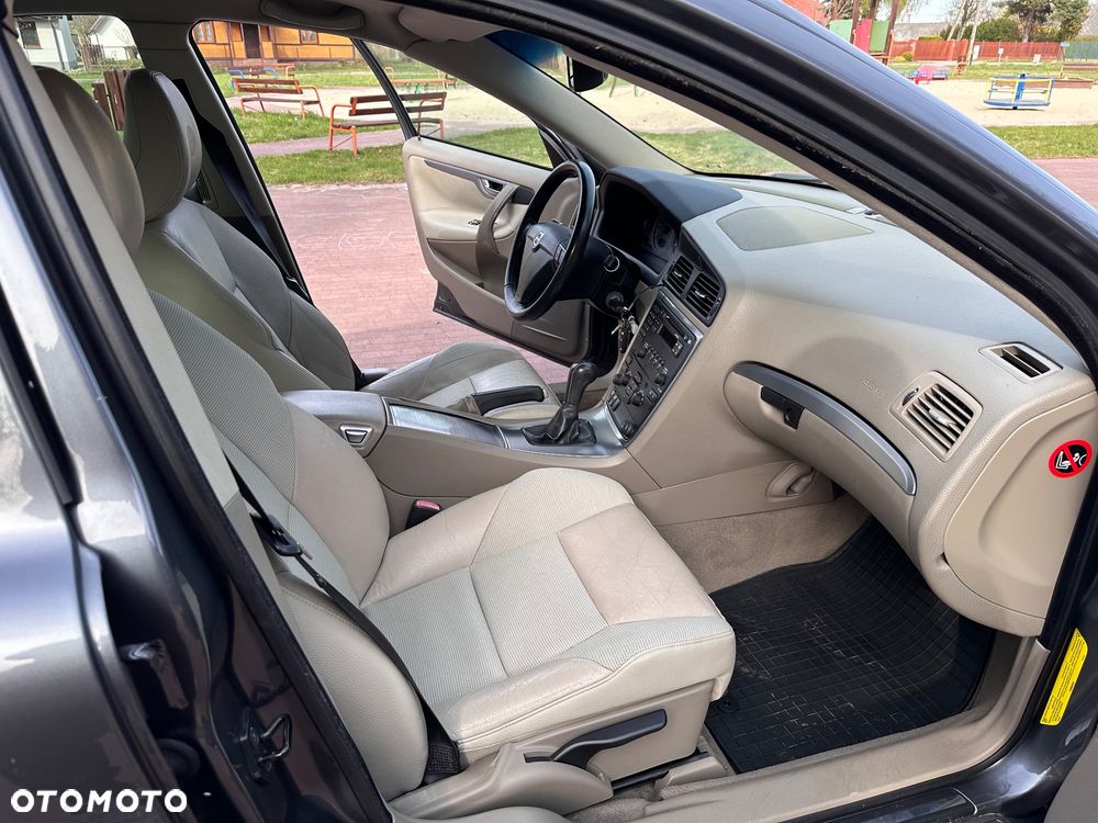 Volvo S60 2.4D Momentum - 19