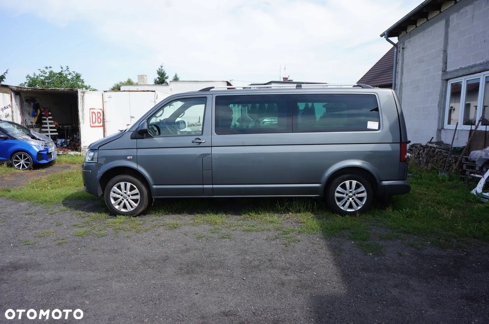 Volkswagen Multivan - 1