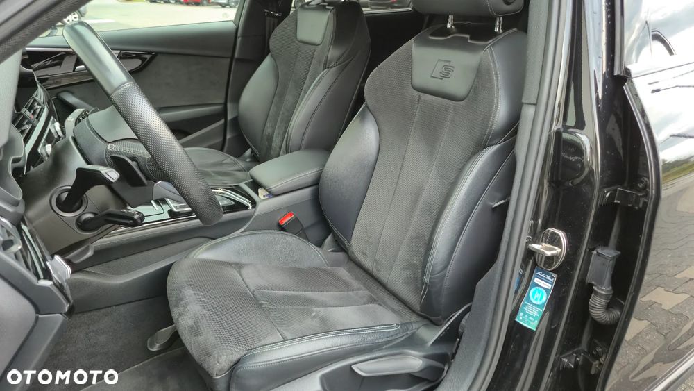 Audi A4 Avant 30 TDI S tronic - 13