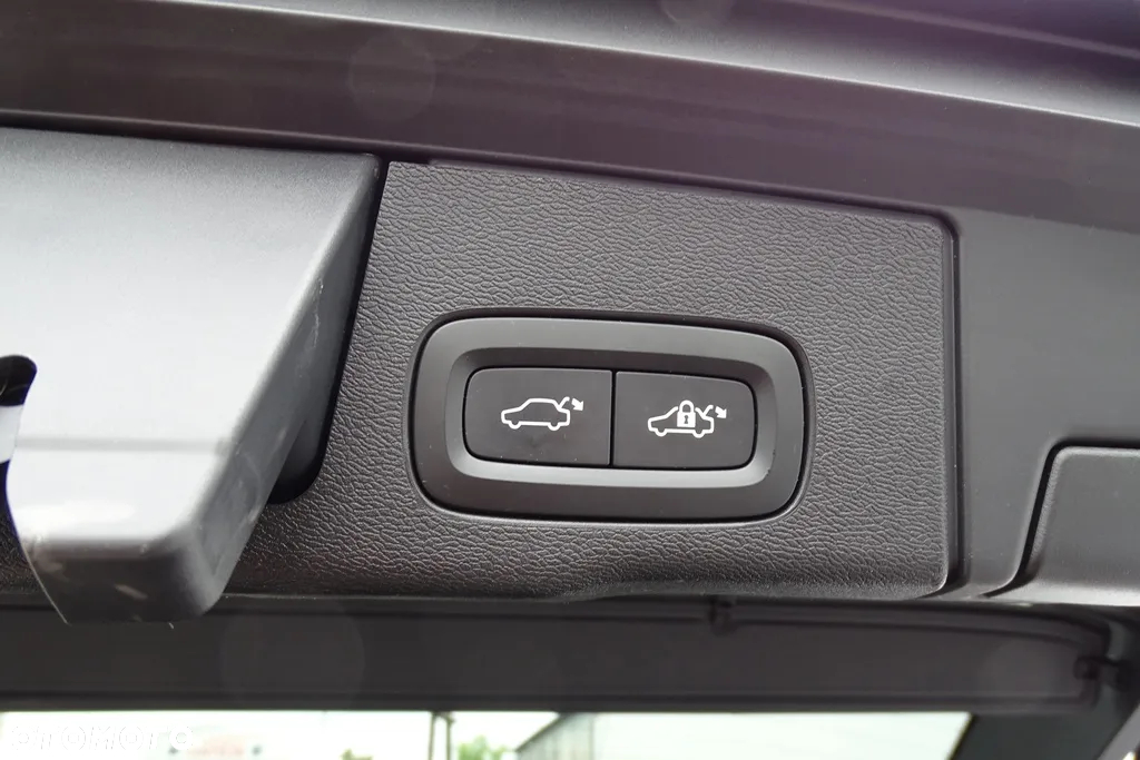 Volvo XC 60 T8 Plug-In Hybrid AWD Inscription Expression - 27