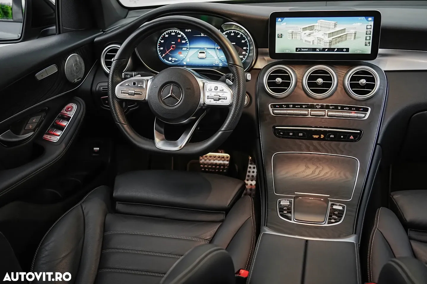 Mercedes-Benz GLC Coupe 300 de 4Matic 9G-TRONIC AMG Line Plus - 9