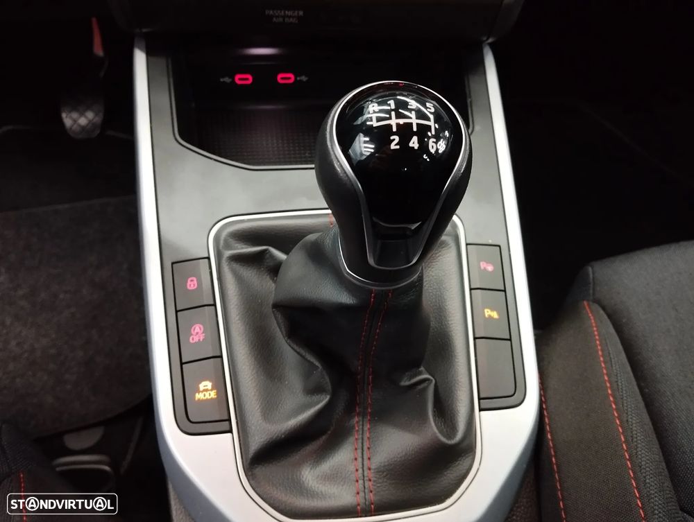 SEAT Arona 1.0 TSI FR - 32