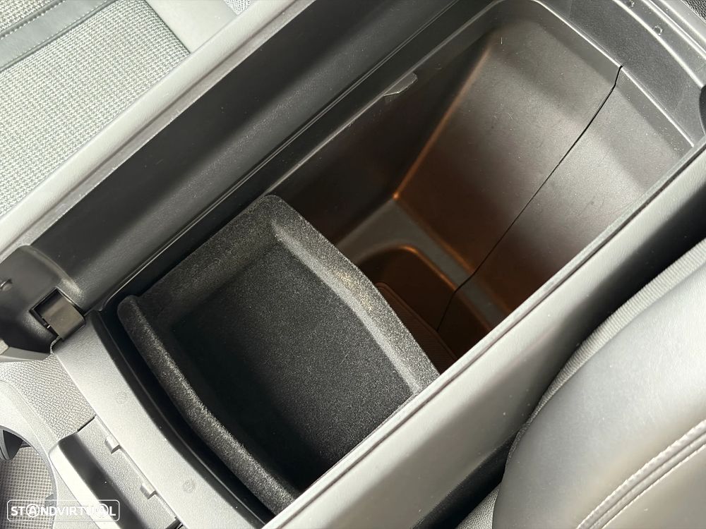 Peugeot 3008 HDi 160 Auto Allure - 42
