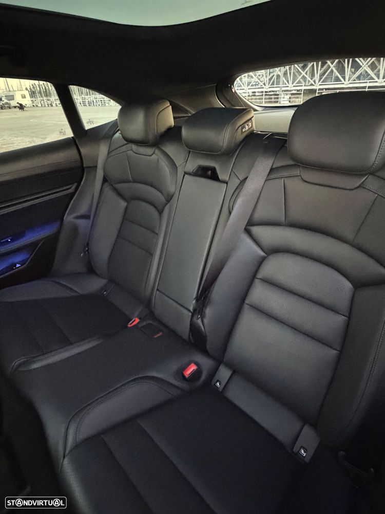 Porsche Taycan Sport Turismo Black Edition - 10
