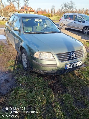 Volkswagen Passat 1.6 Comfortline - 1
