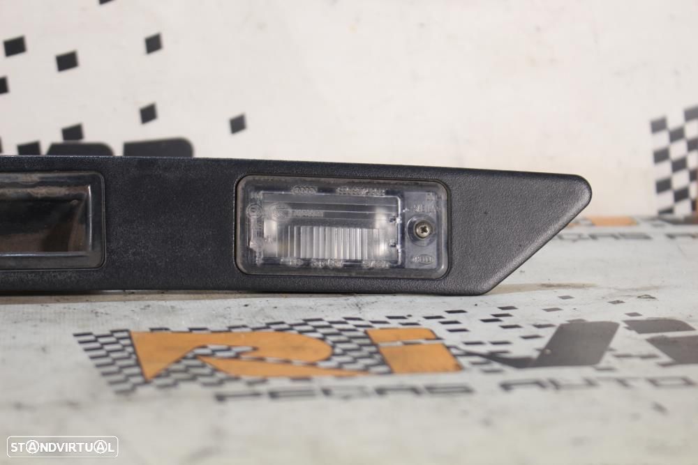 Puxador Da Tampa Da Mala Audi A3 (8P1)  8P4827574b / 8P4827574 - 4