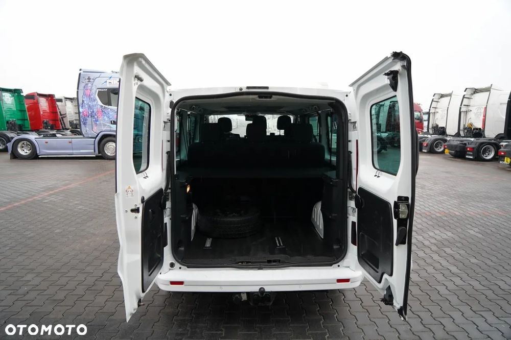 Renault TRAFIC III / BUS / 9 MIEJSC / PIERWSZY WŁAŚCICIEL / POLSKI SALON / 2022 ROK / - 19