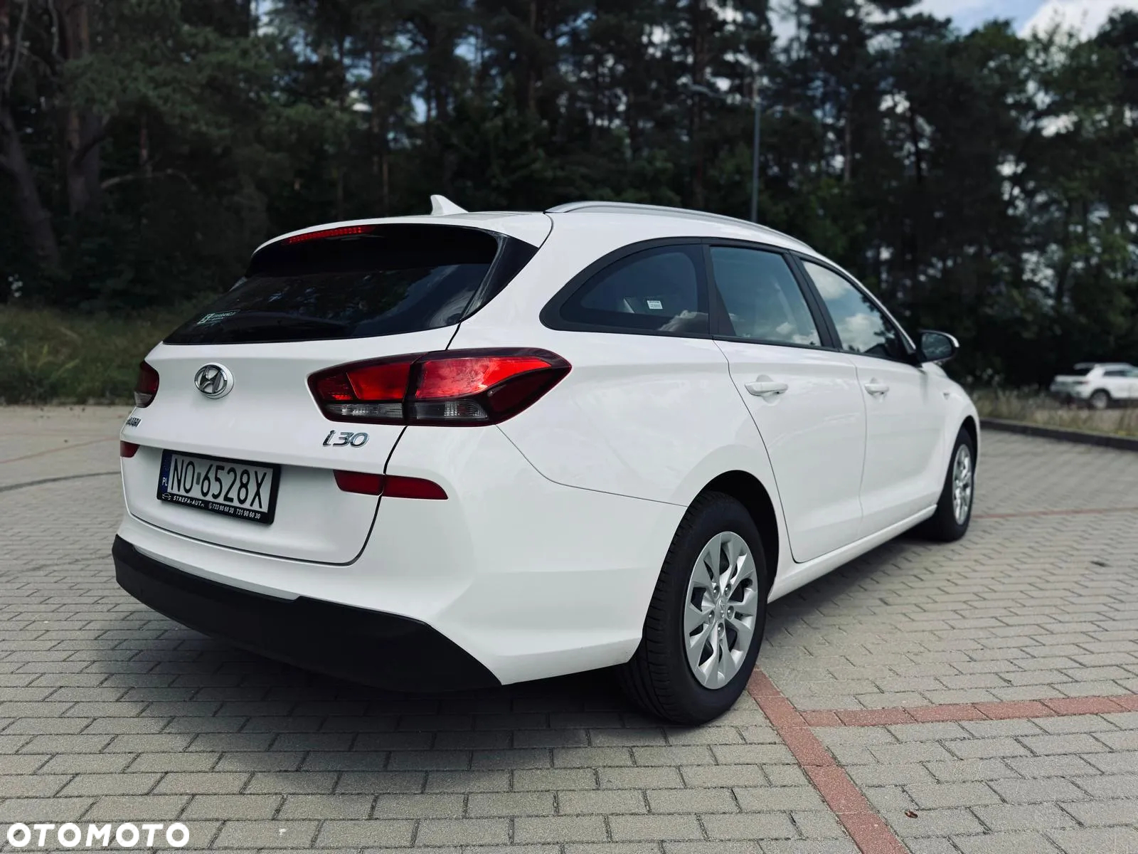 Hyundai i30 1.6 D Comfort - 4