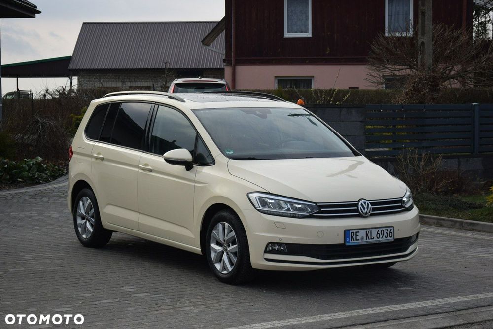 Volkswagen Touran - 4
