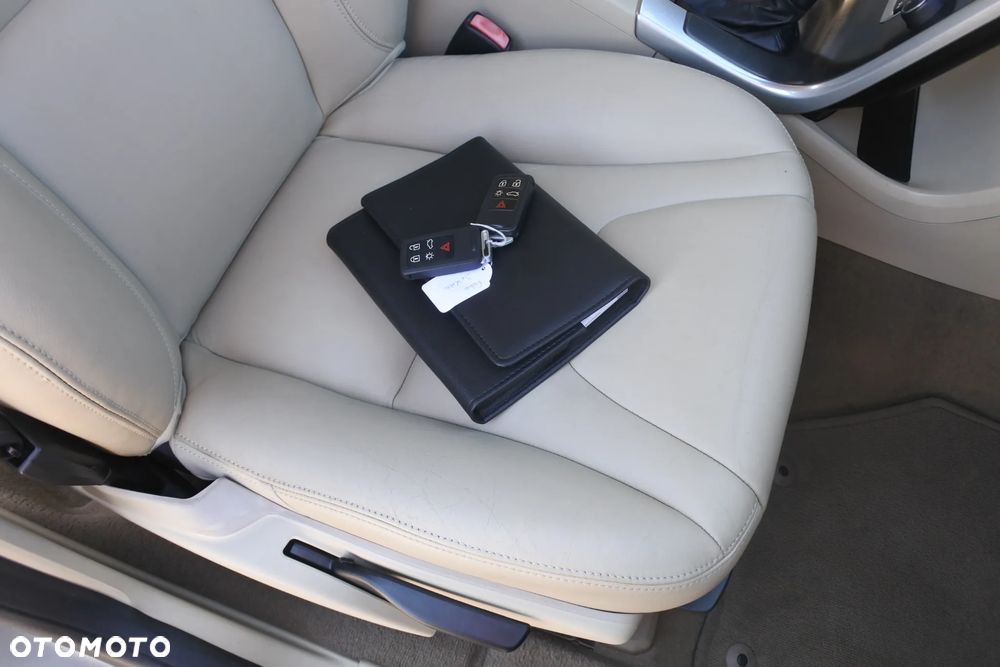 Volvo XC 60 D4 Geartronic Summum - 6