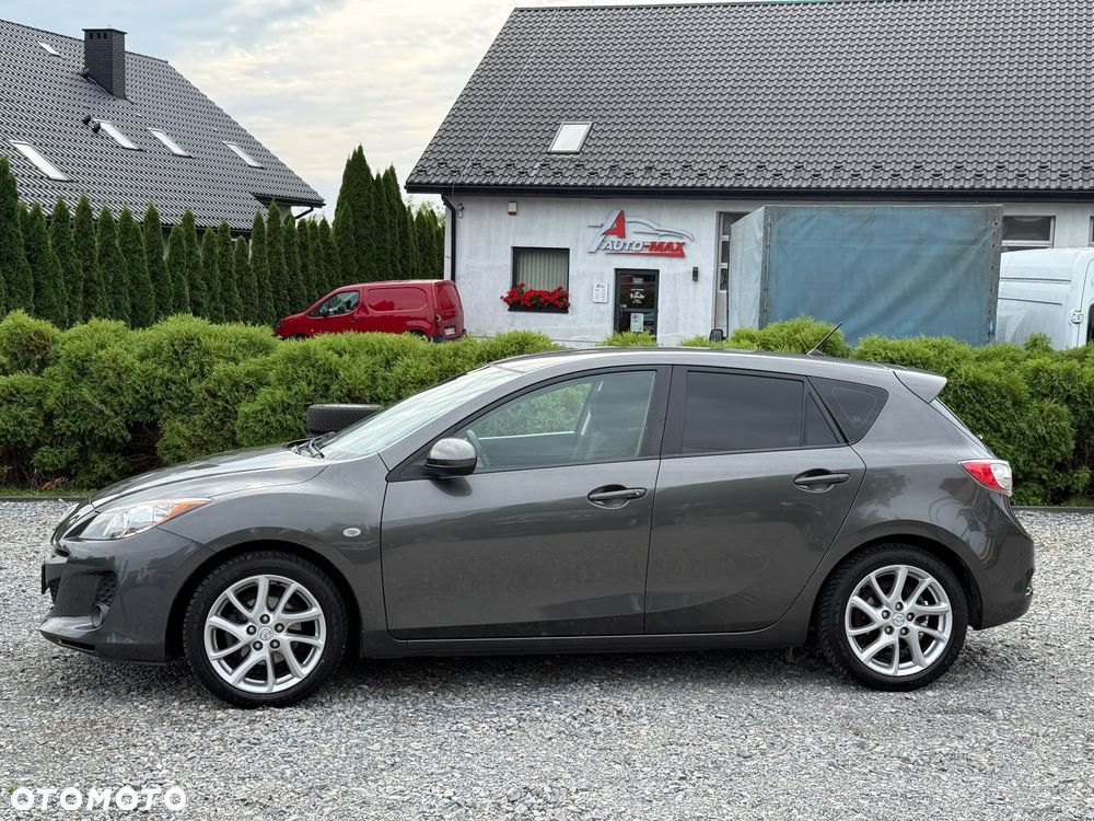 Mazda 3 1.6 Exclusive + - 2