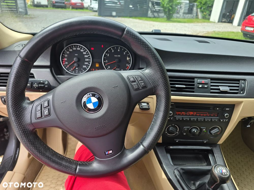 BMW Seria 3 325i - 6