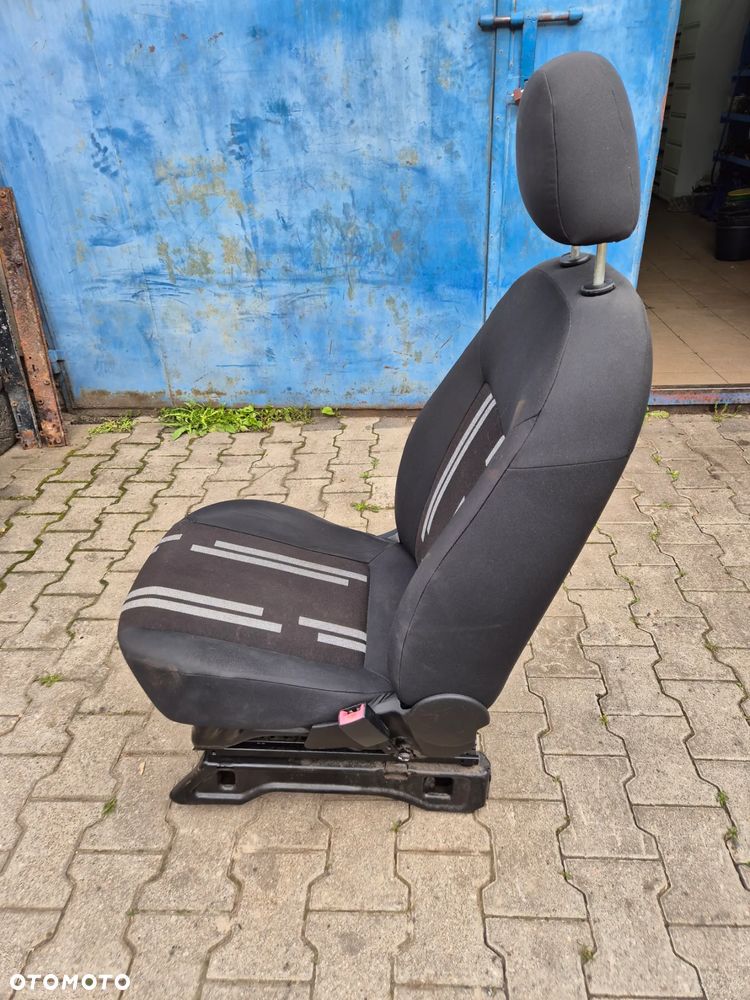 FOTEL PASAŻERA PRAWY FIORINO IV NEMO BIPPER 08r.+ - 5