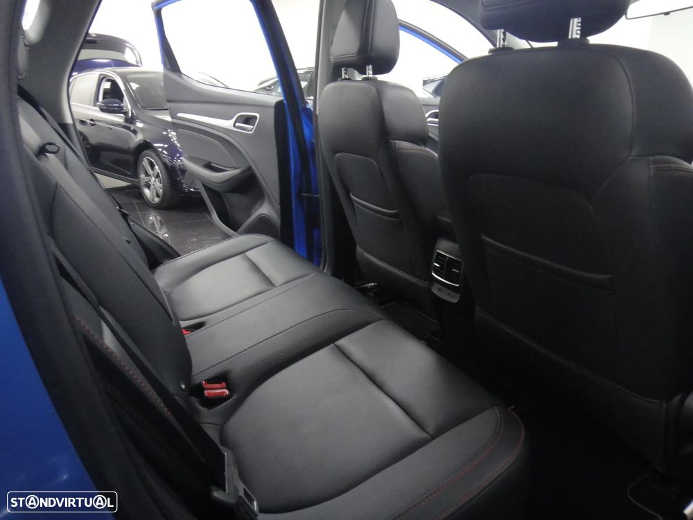 MG ZS Standard Luxury - 21