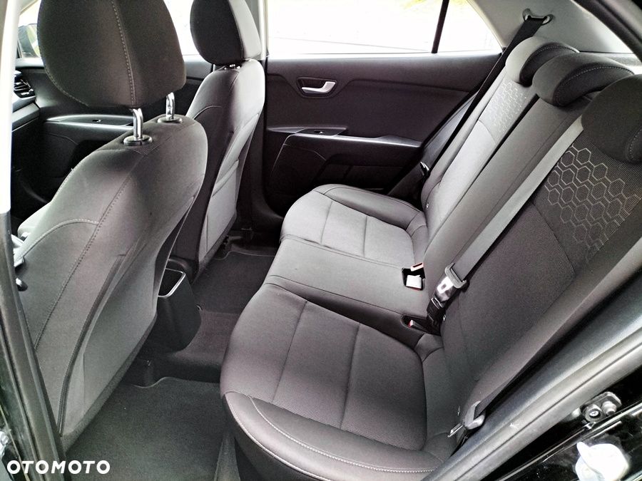 Kia Rio - 17