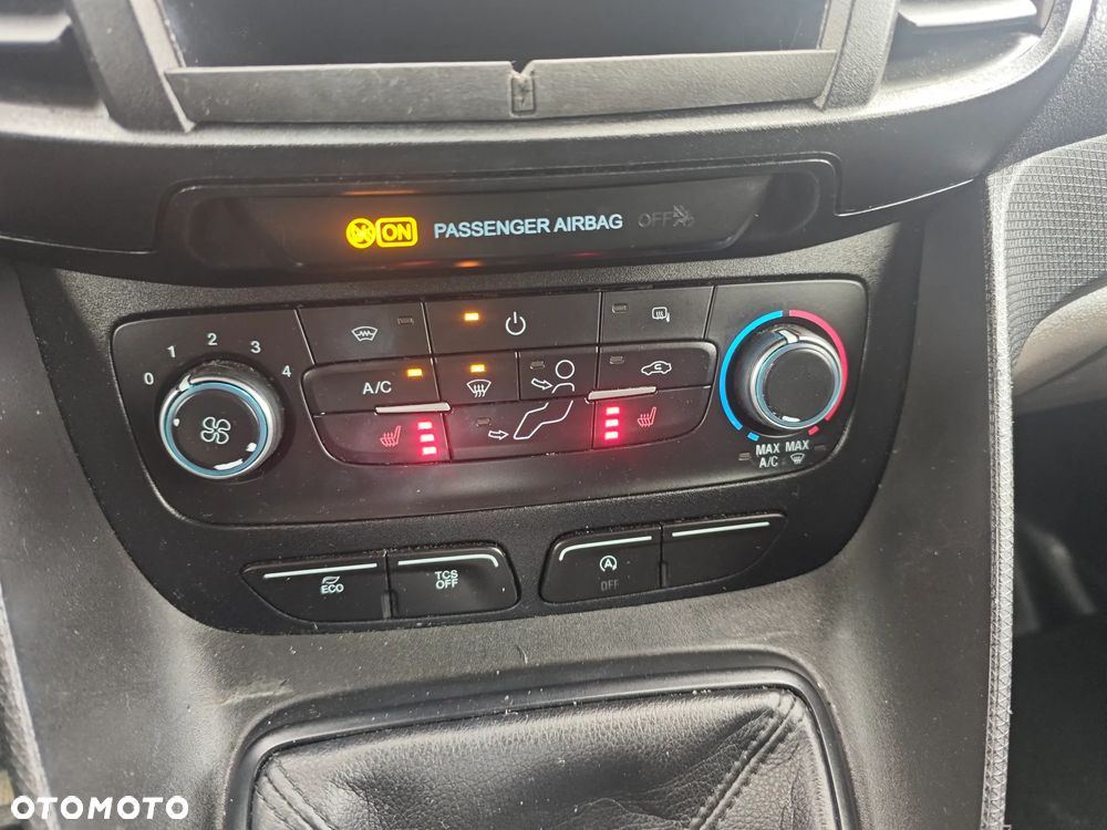 Ford Transit Connect - 16