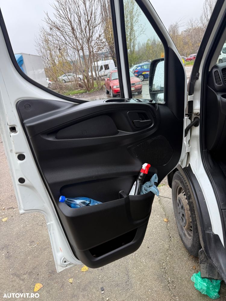 Iveco Daily 35c 130 Frigorific Frigo 2017 duba izoterma Fără Rugina Fără Probleme AC Navi Led 35s13 Unic Proprietar de noua luata din reprezentanța iveco România 2 bucati 9500 euro - 25