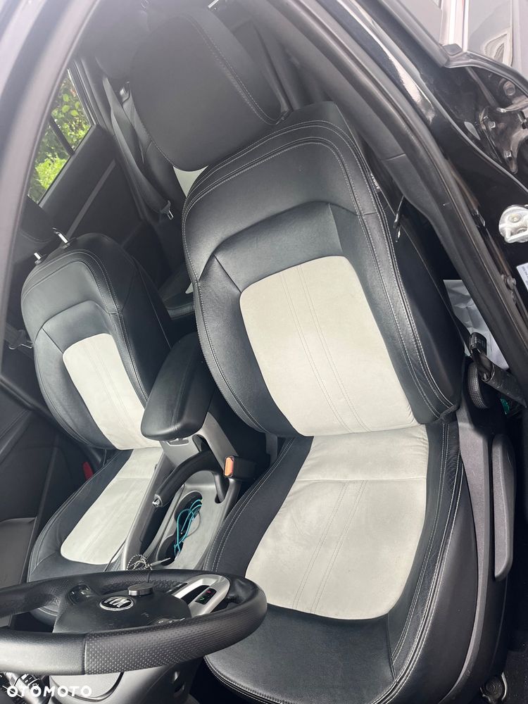Kia Sportage 1.7 CRDI Business Line L 2WD - 9