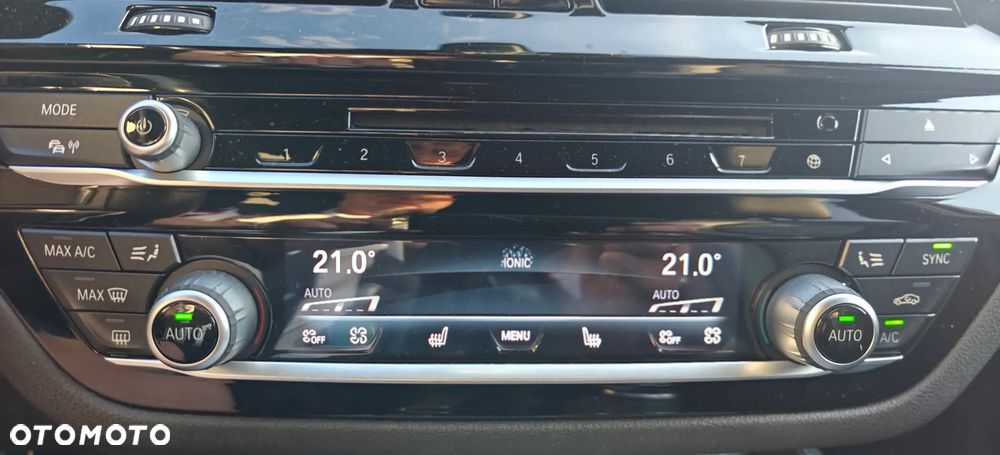 BMW Seria 5 540i - 17