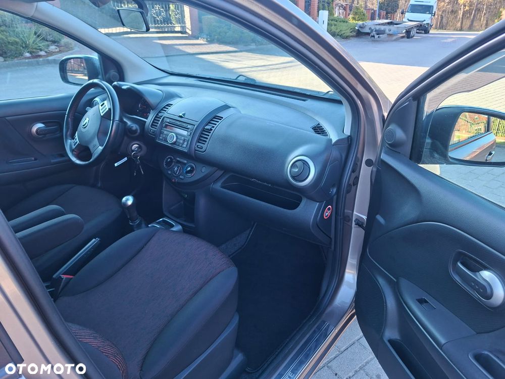 Nissan Note 1.6 more - 10