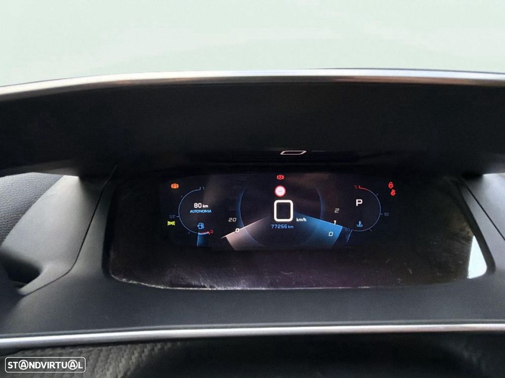 Peugeot 2008 1.2 PureTech Allure EAT8 - 9