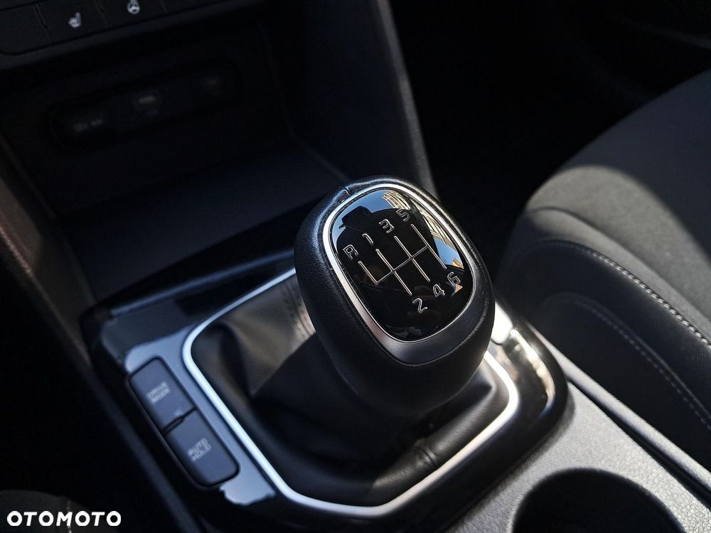 Kia Sportage 1.6 T-GDI Business Line 2WD - 29