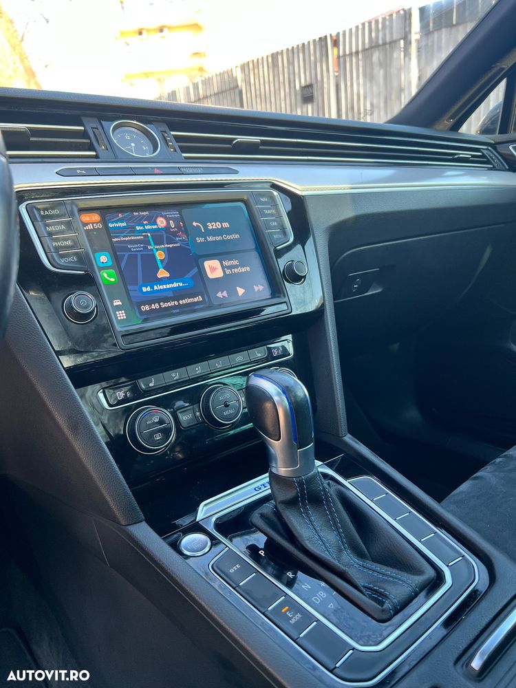 Volkswagen Passat - 16