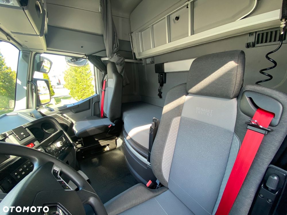Renault T480 High Sleeper Cab - 8