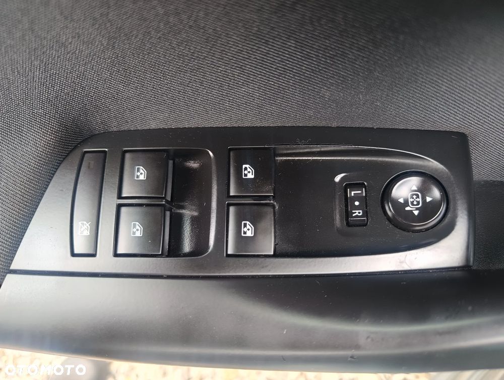 Opel Astra 1.4 Turbo Business - 30