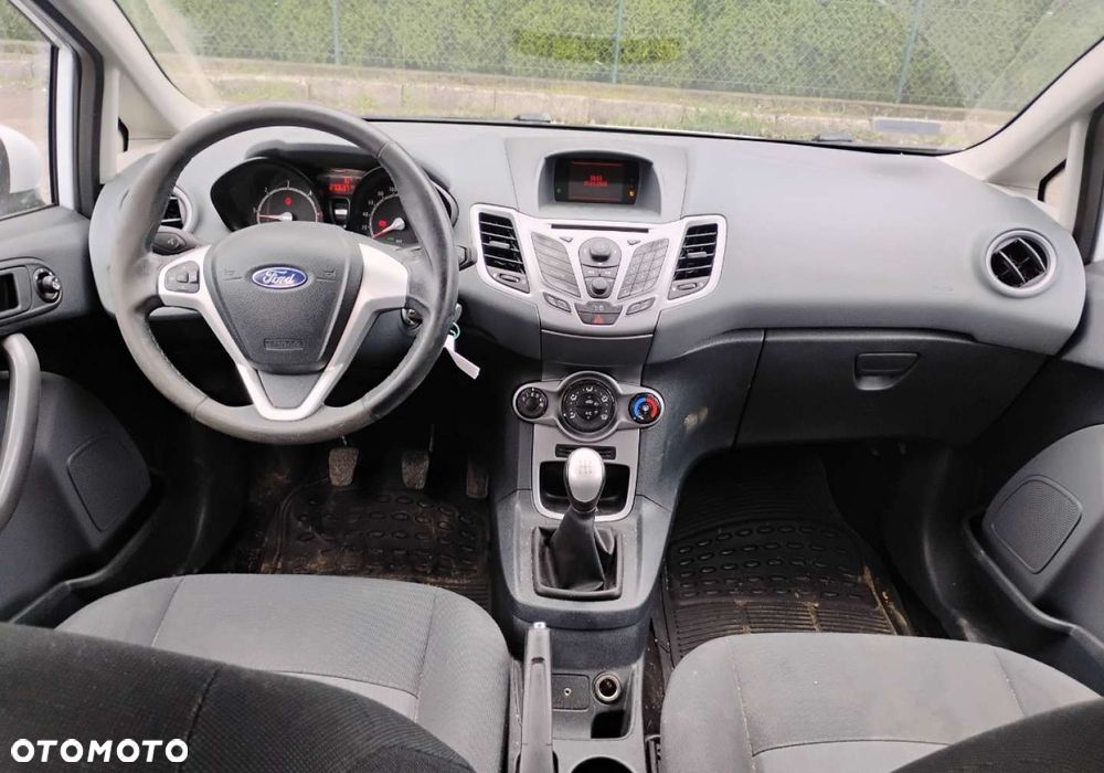 Ford Fiesta - 7
