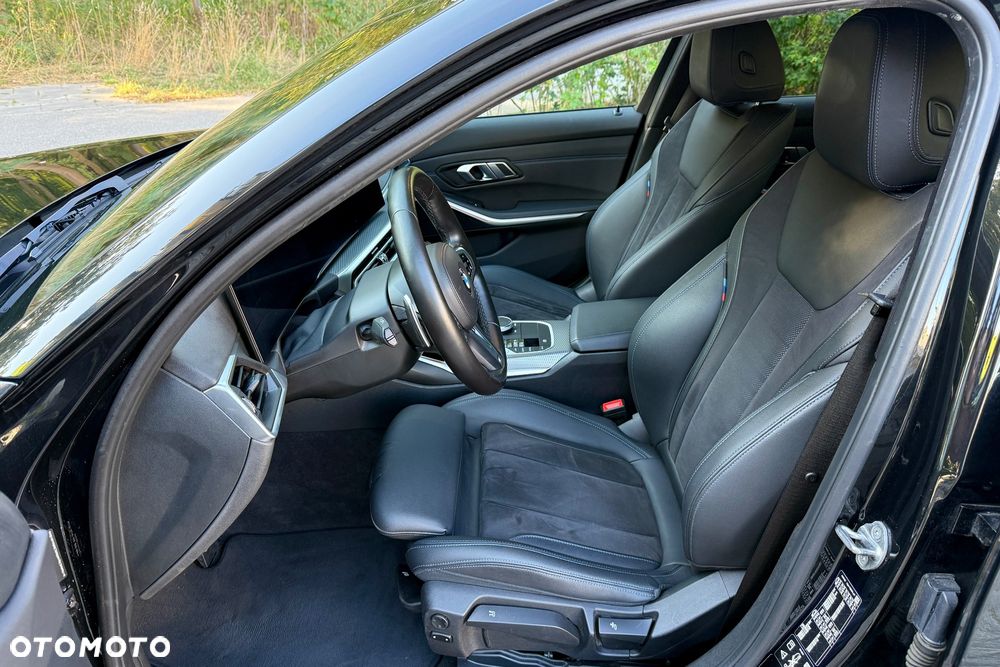 BMW Seria 3 320d xDrive M Sport sport - 23