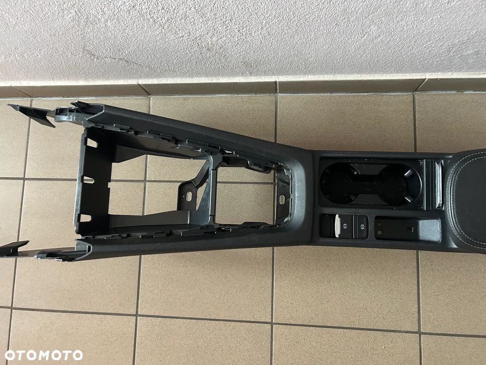 FOTELE KANAPA BOCZKI TUNEL SKODA OCTAVIA 4 IV SKÓRA KOMPLET - 27