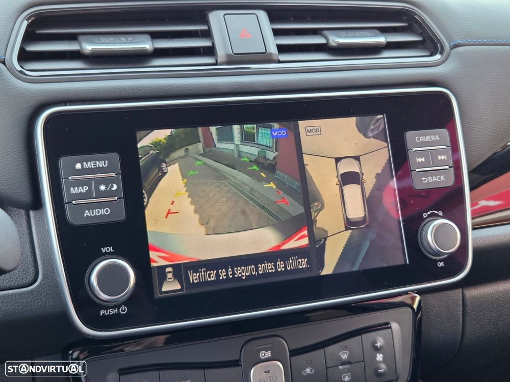 Nissan Leaf N-Connecta Two Tone - 26