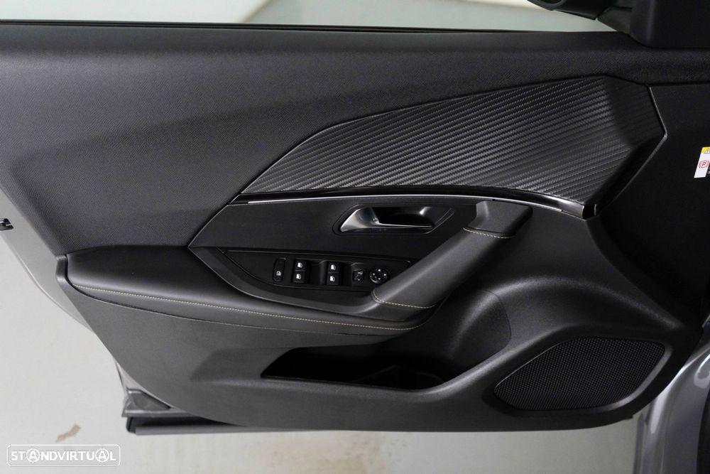 Peugeot 2008 1.2 PureTech GT EAT8 - 30