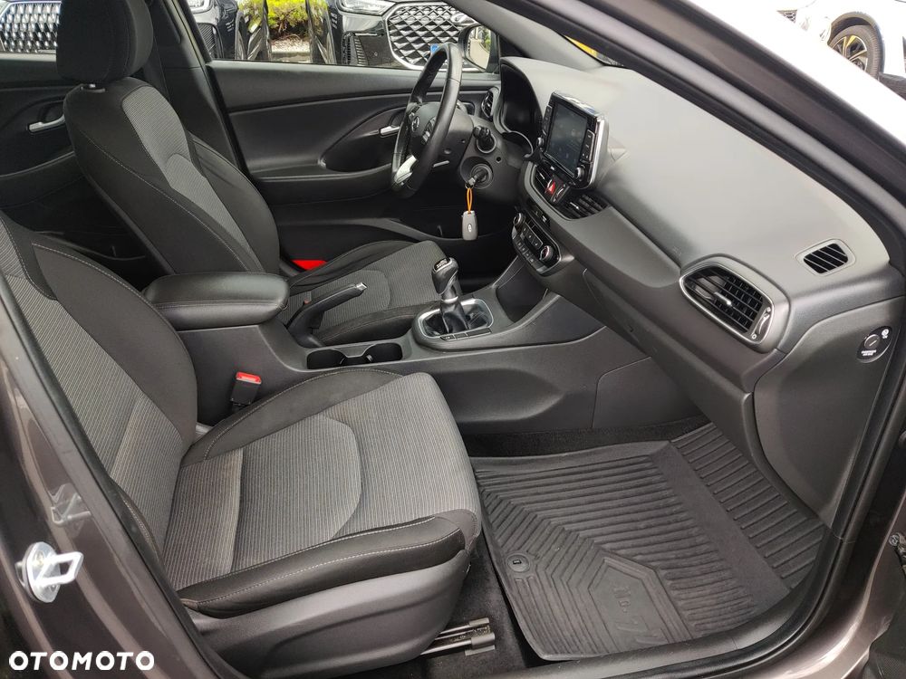 Hyundai i30 1.4 Classic + - 19