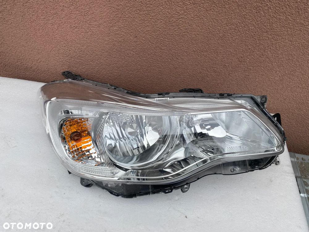 lampa subaru XV crosstrek prawa eu eu cała - 1