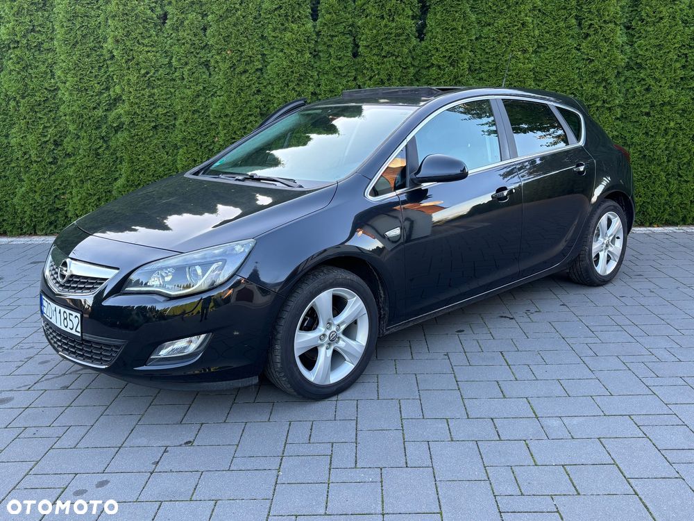 Opel Astra 1.4 Turbo 150 Jahre - 1